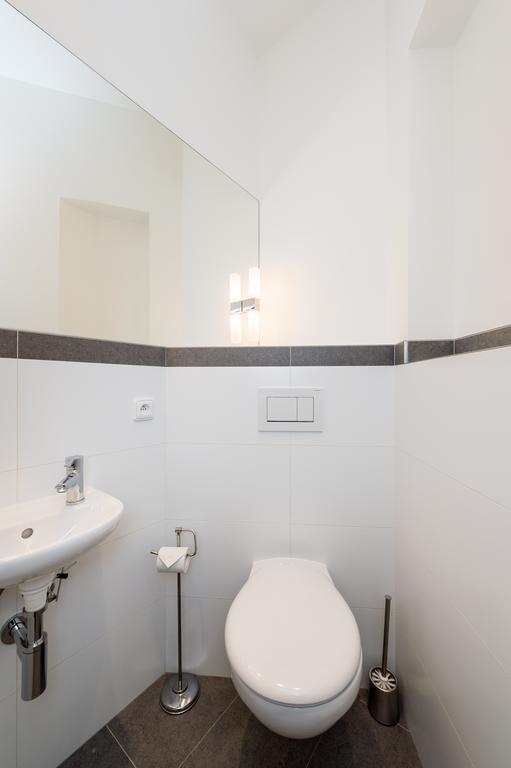 Love To Live Apartments Praha Bagian luar foto