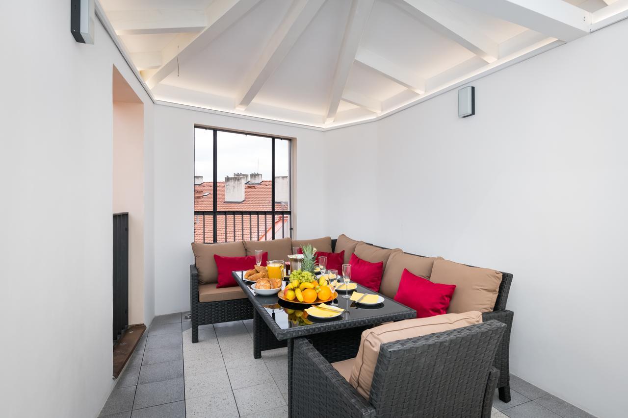 Love To Live Apartments Praha Bagian luar foto