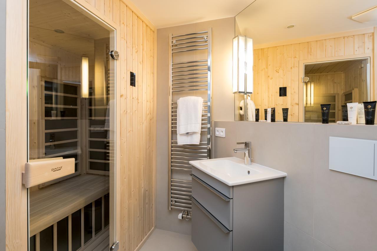 Love To Live Apartments Praha Bagian luar foto