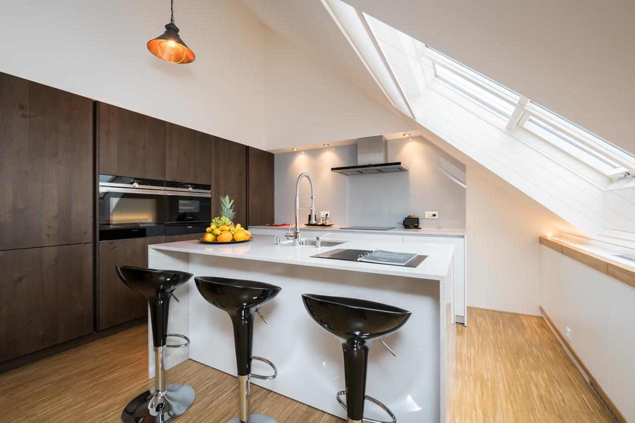 Love To Live Apartments Praha Bagian luar foto